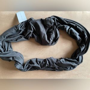 Black Beyond Yoga Infinity Pocket Scarf